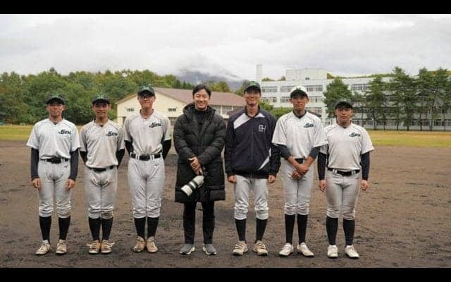 廃部した野球部　元プロ野球選手が復活　挫折で得た体験とは