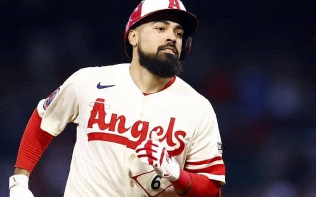 衝撃の稼働率20％　問われるレンドンの“史上最悪契約”の価値　元エ軍同僚はバイアウト交渉の背景を分析「若手が練習をサボらないように」