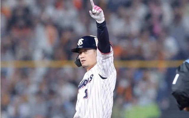 「精神的支柱が松本剛から西川遥輝に」5年ぶり日本ハムに復帰濃厚な元ノンテンダー、33歳外野手に球団OBから期待の声「若手が1人前になるためにもう1つスパイスが欲しい」