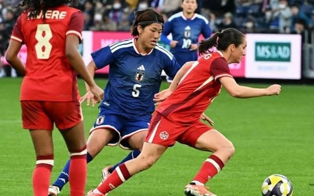 先発唯一の国内組、高橋はなの願い　なでしこジャパン、カナダに快勝