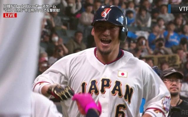 「まだ現役いける」中田翔、エスコン沸かす“確信”ホームラン！ 原監督とグータッチ→元ハム戦士との交流にファンほっこり【日韓レジェンドOB戦】