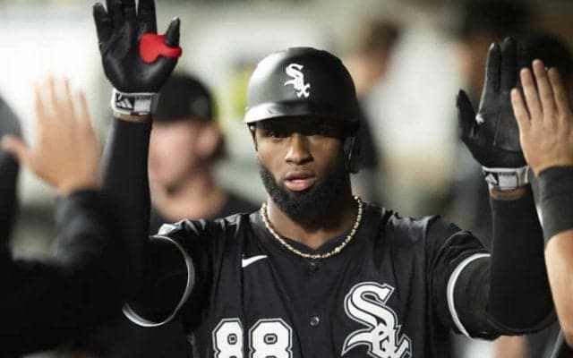 ドジャース、タッカーら「大物獲得」代替案に28歳が“再浮上”　23年に38発を放った右打ち外野手の実力は