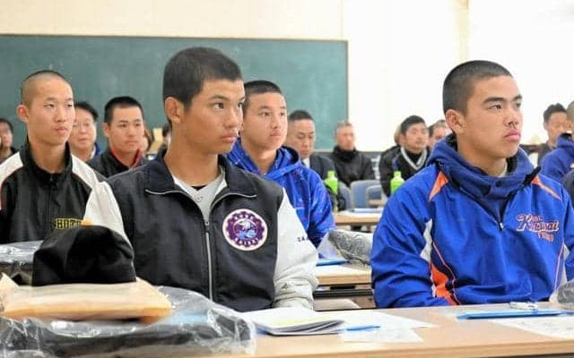 高校野球の兵庫県選抜が台湾遠征へ　5試合予定、選出18人が結団式