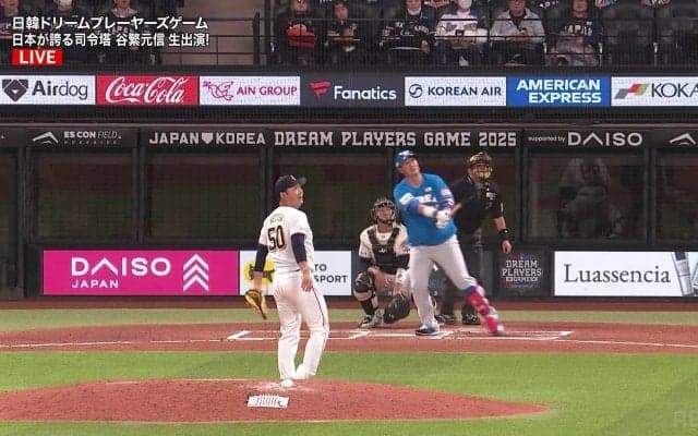 日韓OB“元ソフトバンク戦士”対決が実現！ エースと4番の真剣勝負は豪快ホームラン決着…現役時代さながらのフルスイングにスタジアム騒然