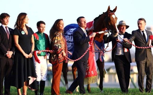 【ジャパンカップ】アーモンドアイ超え！欧州年度代表馬カランダガンが歴史を塗り替える