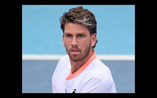  元世界8位 南アフリカで婚約発表 