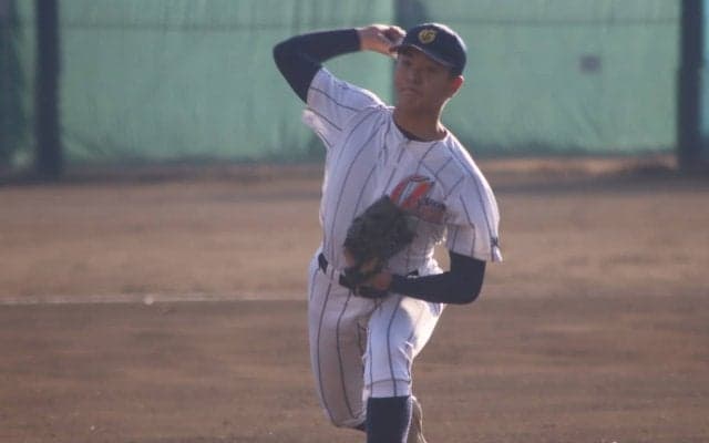 浦和学院、山村学園、鶴岡東の強豪3校に期待の1年生たちが躍動！春以降の活躍に期待【練習試合】