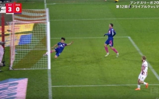 「スーパーブロックきた！」川﨑颯太、“奇跡の1ミリ”炸裂！ゴールライン上ギリギリの“神クリア”… ファン大興奮「世界のkawasaki」