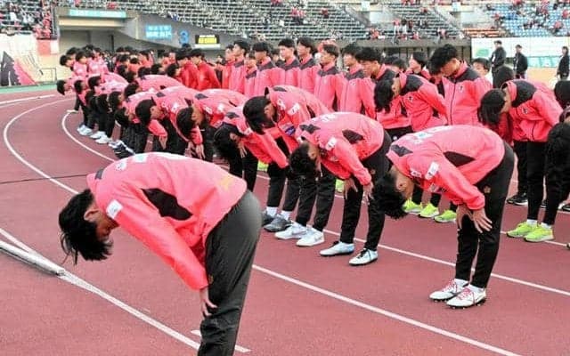 ロアッソ熊本、J3降格決定　サポーター「1年でJ2に戻って」