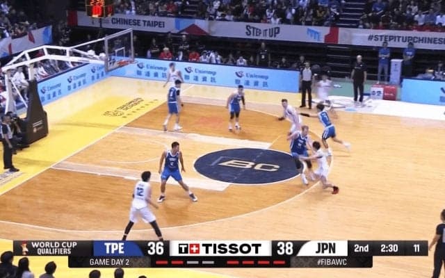 「見えてる世界が１人だけ違う」日本代表PGの“神パス”に解説陣が驚愕！「あれ通すん？」「痺れたなー」ファンも騒然【バスケＷ杯予選】