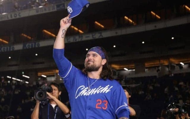 中日30歳助っ人は「もう1年見たかったな」シーズン途中に加入も自由契約に　東京ドームの豪快なアーチで注目　ハッスルプレー、明るい性格も好感