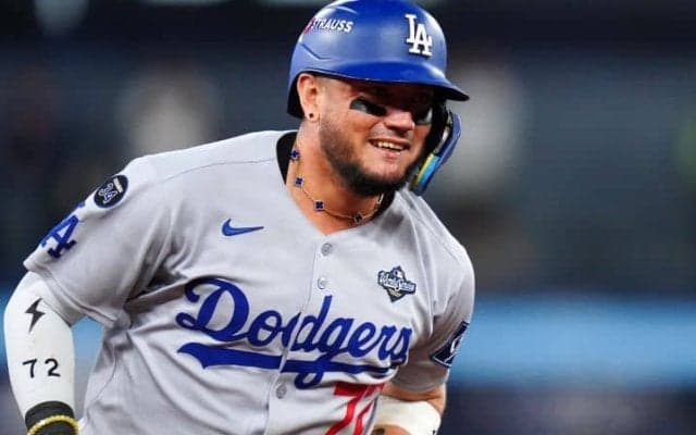 「再契約をためらう理由はない」“救世主”ロハスを巡る米メディアの評価が白熱　「成績だけでは語れない価値を持つ」