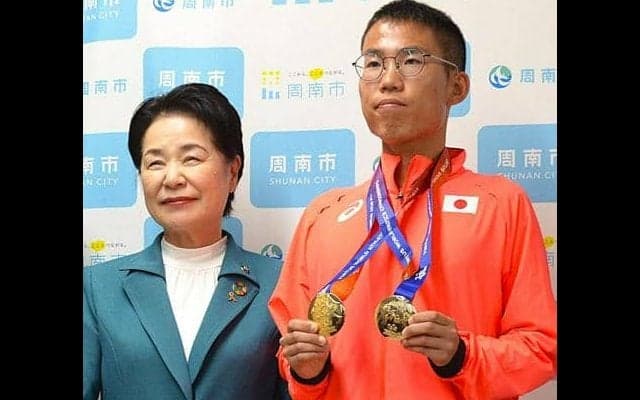 知的障害者の世界陸上で2冠　高山選手、地元の山口・周南市長に報告