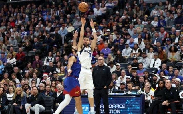 マブスが強豪ナゲッツに勝利…ベンチ出場のクレイ・トンプソン、復調に「ホッとした」