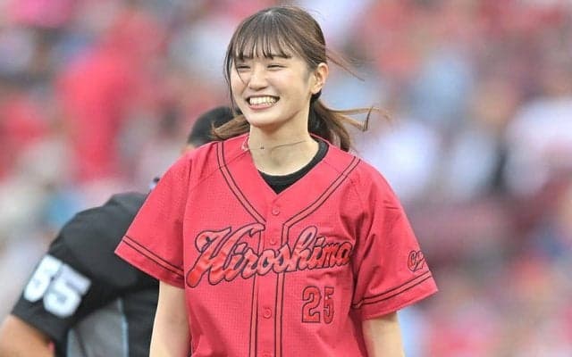 モデル美女が“大役”発表「ほんまに可愛い」　父は元NPB投手…報告に歓喜の声