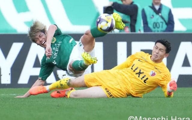 東京V対鹿島、大熱戦を生んだ｢3つのマジック｣(2)鈴木彩艶の穴を埋めた｢日本代表GK｣が好セーブ連発！リーグMVP｢最有力候補｣の早川マジック