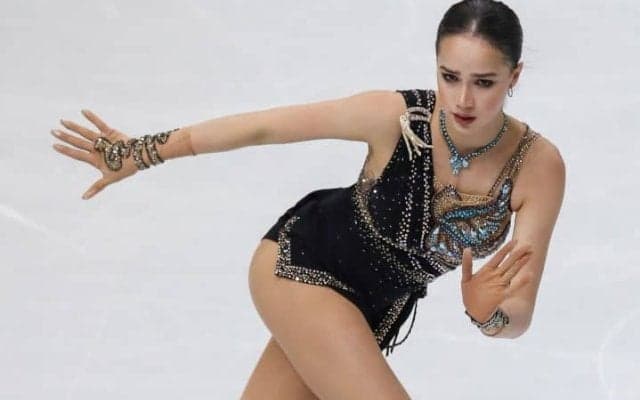 「一体何があったの？」金メダルから7年で激変…ザギトワの「現在の姿」にネット驚愕「すっかり大人の女性に」