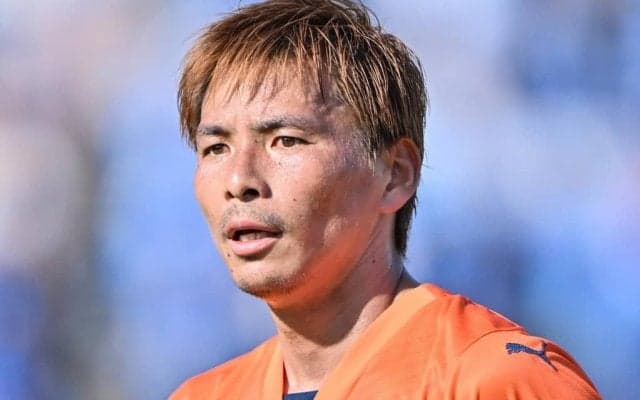 ｢涙止まらんよ、マジで｣今季限りで清水退団の乾貴士が｢涙すら美しい｣ラストスピーチ！｢こんな形で引退はしたくない｣｢絶対見返せるように頑張ります！｣宣言