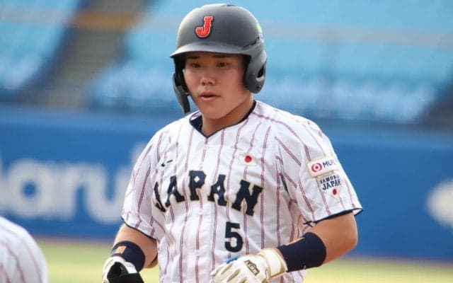 ドラ1スラッガーは高木豊氏、オースティンらが背負った｢3｣に決定！DeNA新人選手の背番号発表！