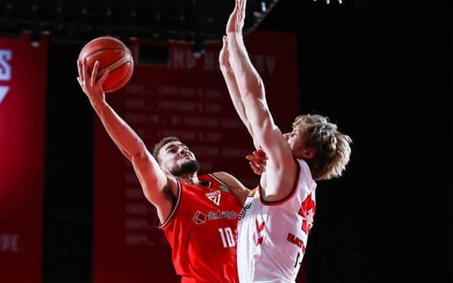 ホグ、富樫、渡邉の3Pラッシュで千葉Jが名古屋Dにリベンジ…小澤飛悠の逆転弾は成功ならず