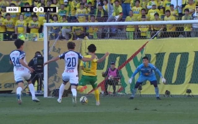 「まだ高校生やろ」J1昇格PO準決勝で千葉の17歳MFが値千金の同点ゴール！「年間No.1ゴール」デビュー戦で圧巻ループシュート決め、決勝に導く