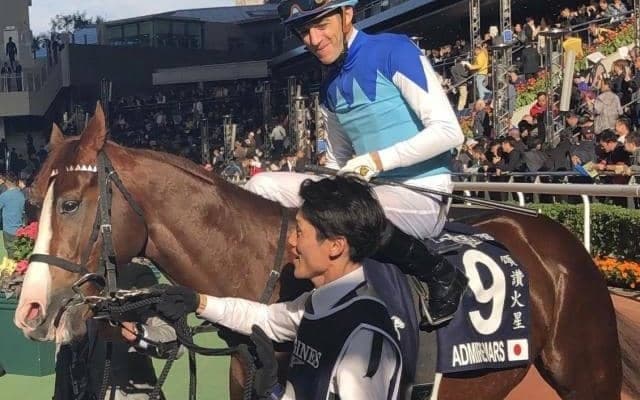 親仔制覇かかるエンブロイダリーの父 アドマイヤマーズの香港マイルV