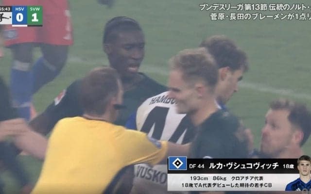 「退場させろよ！」オーバーヘッド直撃転倒→頭突き！一触即発の問題シーン「やりすぎだろ」イエロー6枚… 伝統のノルト・ダービーが大荒れ