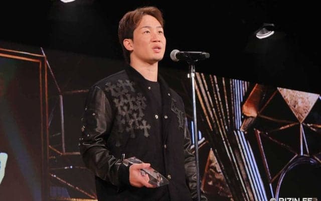 【RIZIN】朝倉未来、MVP授賞式の舞台裏で“スパイ”を警戒？「だいぶ胡散臭くなってきた」「敵なんでね」