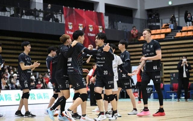 SVリーグ男子　ヴォレアスがアウェーで今季初の連勝　日鉄堺BZは広島THとの接戦を制し連敗を止める