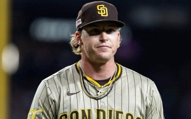 DeNAがパドレスFAの大型右腕と契約合意か…米報道　身長2m超の逸材、マイナー35発の異色経歴も