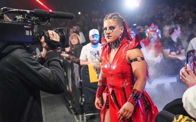 ついに牙を剥いた怪物女子…“ゴスメイク”の衝撃ビジュアルレスラーの最新ショットが「超カッコいい」ファン絶賛