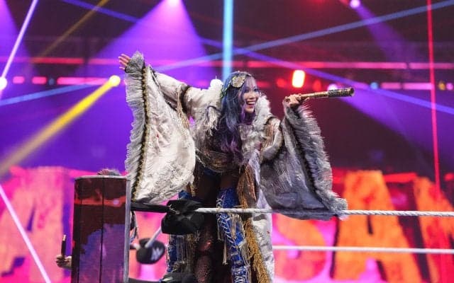 「可愛すぎる」本当に悪役？ 人気日本人女子レスラーのお茶目な“仕草”にファンメロメロ…カメラに向かって“どアップ”ではしゃぐ