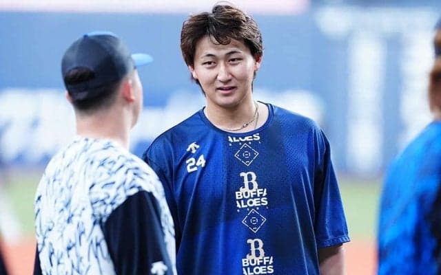 「変わるの知らなかった！」オリ新ユニに熱視線　新ポスターでまさかの“異変”も発生