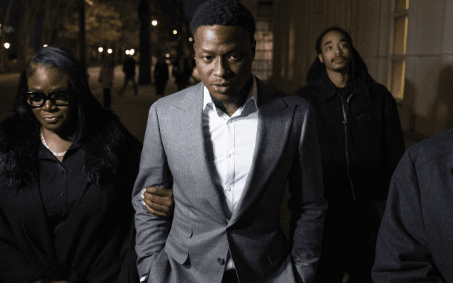 違法賭博疑惑のテリー・ロジアーが初出廷で無罪主張…アデバヨは支持「彼はまさに俺たちの兄弟」