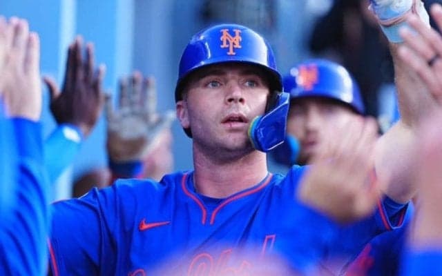 メッツ去る264発男の美人妻「NYに恋に落ちた」　移籍で溢れた感謝「大好きでした」