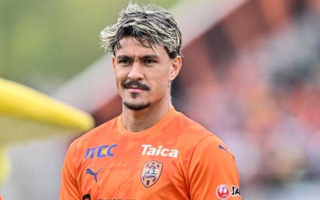 ｢誰だよジョニーデップ呼んだやつ！｣Jリーグアウォーズで登壇した清水のブラジル人MFが｢あまりにもカッコ良すぎる｣｢ハリウッドスターがいました｣と注目集める