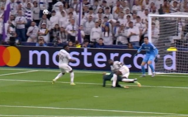 「ラグビーかよ」190cm超ハーランドvsリュディガーの怪物対決にファン興奮「これはファウル」「めちゃ掴んでる」激し過ぎる密着マークはVARでPK判定に