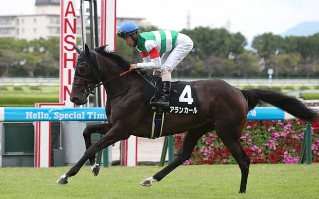 【競馬予想】ＧＩ阪神JFの行方も見える!?　識者選定の「２歳牝馬ランキング」上位２頭は？