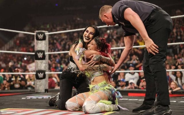 「最高すぎる」日本でも人気の“最恐”美女レスラーが「ばーか、ばーか！」日本語で敵を煽りまくる“仲良し動画”が話題に