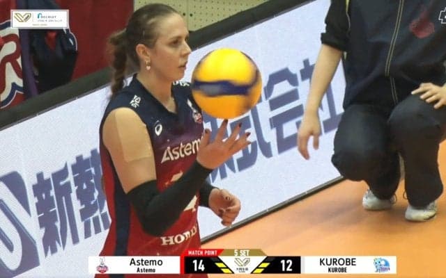 いつサーブ打つんだ！？ 女子バレー、指の上でボールが“高速＆長時間”回転 かっこ良すぎる“神技”ルーティン