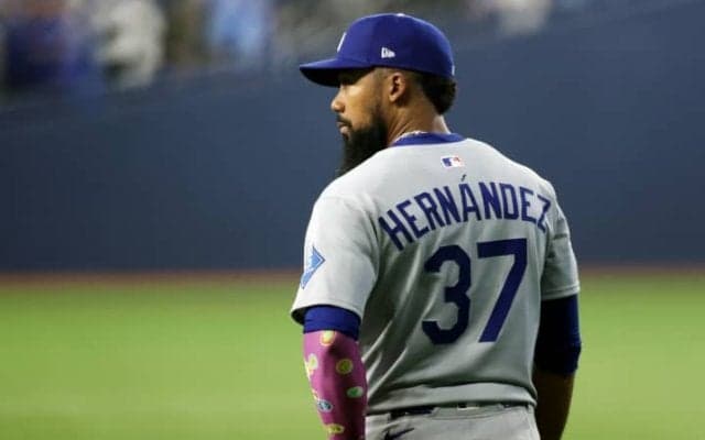 「彼の将来は依然として不透明」消えぬトレードの噂…注目のド軍33歳外野手の去就「理論的には野手の若返りと、外野守備の強化を図ることができる」