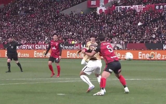「泣けた」「感無量」元鹿島コンビの得点シーンにファン興奮「なぜそこに」「やっぱレベチ」大迫勇也の極上ポストプレーから昌子源が意地のゴール！