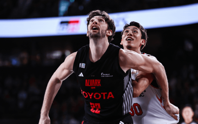 A東京のロシターがB1史上初の通算5000リバウンド達成「これからも挑戦を続けていく」