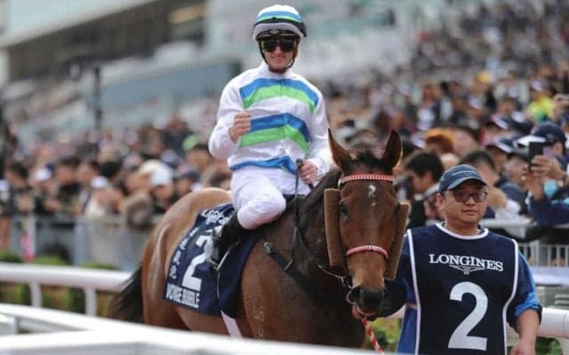 【香港マイル】パートン「苦しいところから立て直して勝てた」レース後ジョッキーコメント