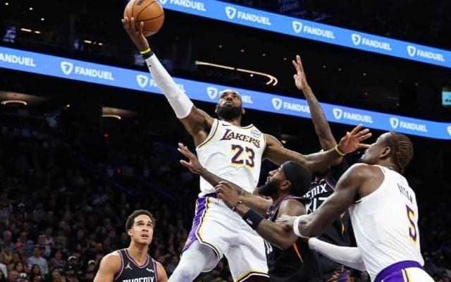 レイカーズがサンズに競り勝つ…ドンチッチ、レブロン、エイトンの3人で75得点