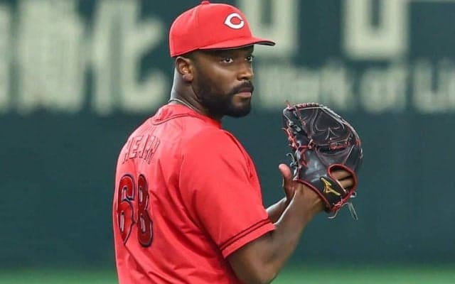 広島、今季55登板ハーンと総額1.9億円で再契約　保留者名簿外れるも「最高のファンの前で」