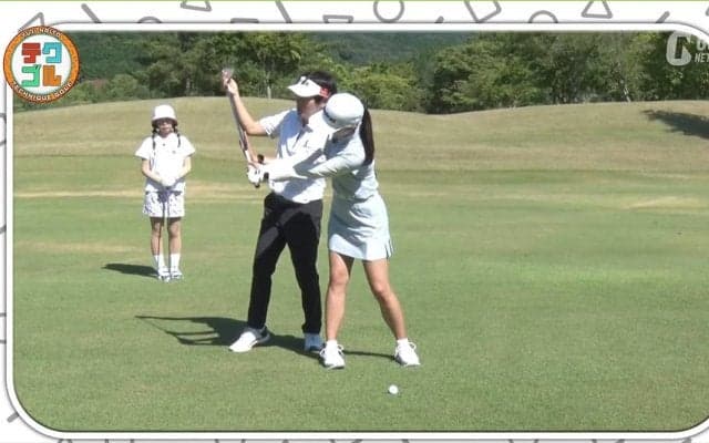 中途半端な距離はフェースの向きをキープして体の回転で打つことが大事