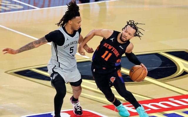 第4Qに逆転したニックスがスパーズとの激闘を制す…NBAカップ3代目王者に輝く