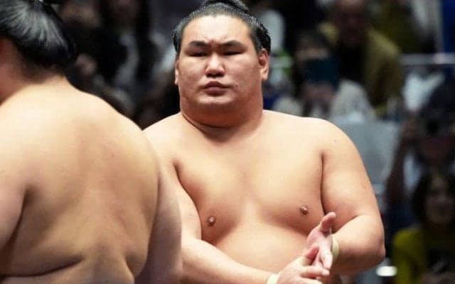 横綱・豊昇龍が漫才頂上決戦に降臨！「王者を目指す強い気持ちは同じ」　「M-1」神笑籤（えみくじ）プレゼンターを務める