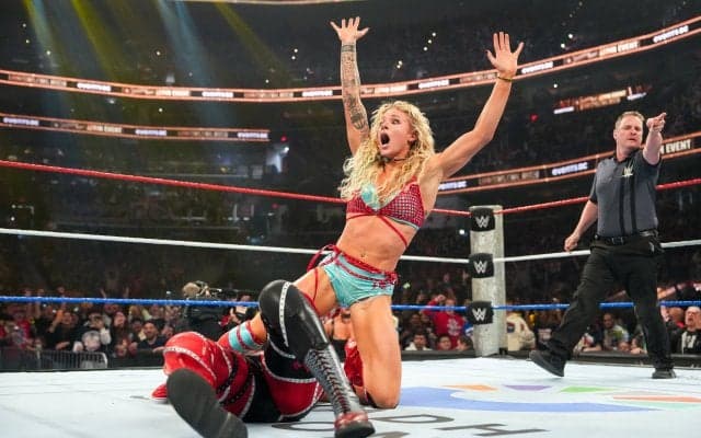 「初代タイガーか？ サスケか？」“元体操”美女レスラーが放った異次元の“アクロバティック場外ダイブ”にファン大興奮